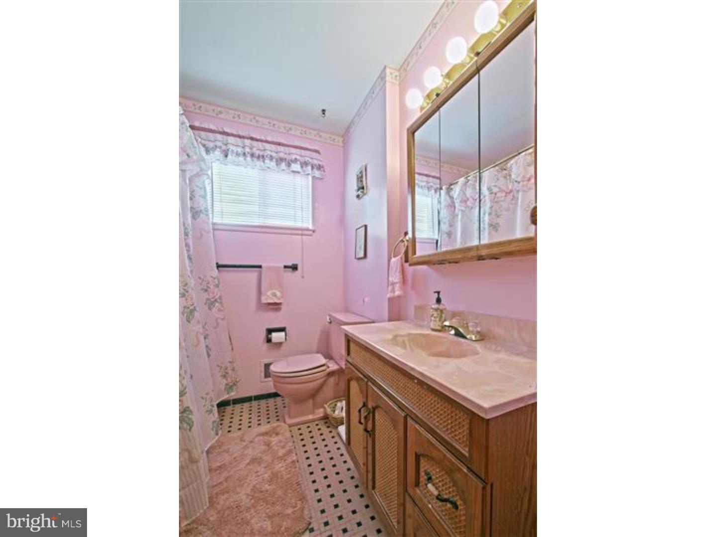285 George Dye Road Hamilton, NJ 08690 - Photo 18 of 24 Bathroom