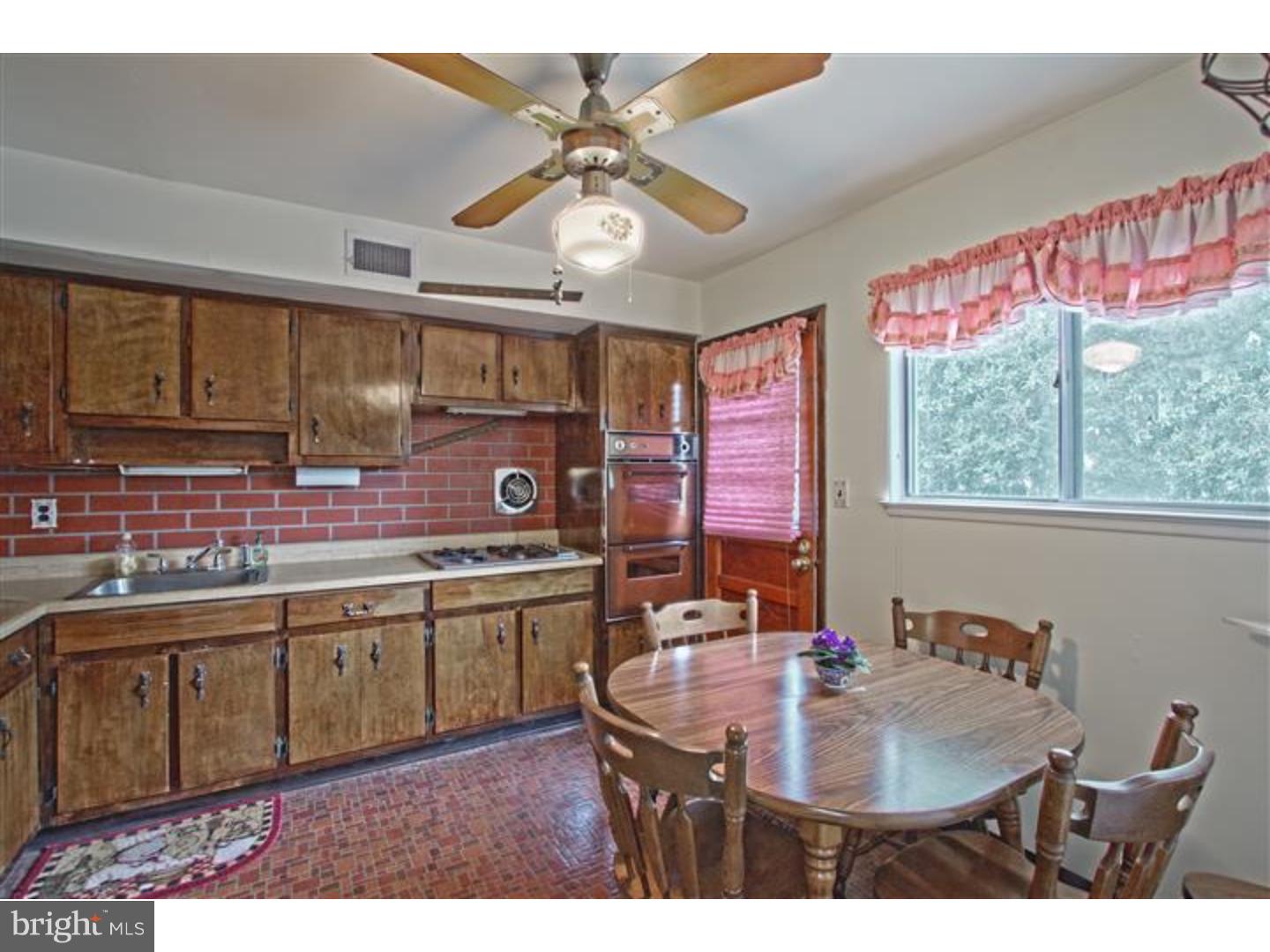 285 George Dye Road Hamilton, NJ 08690 - Photo 8 of 24 Kitchen