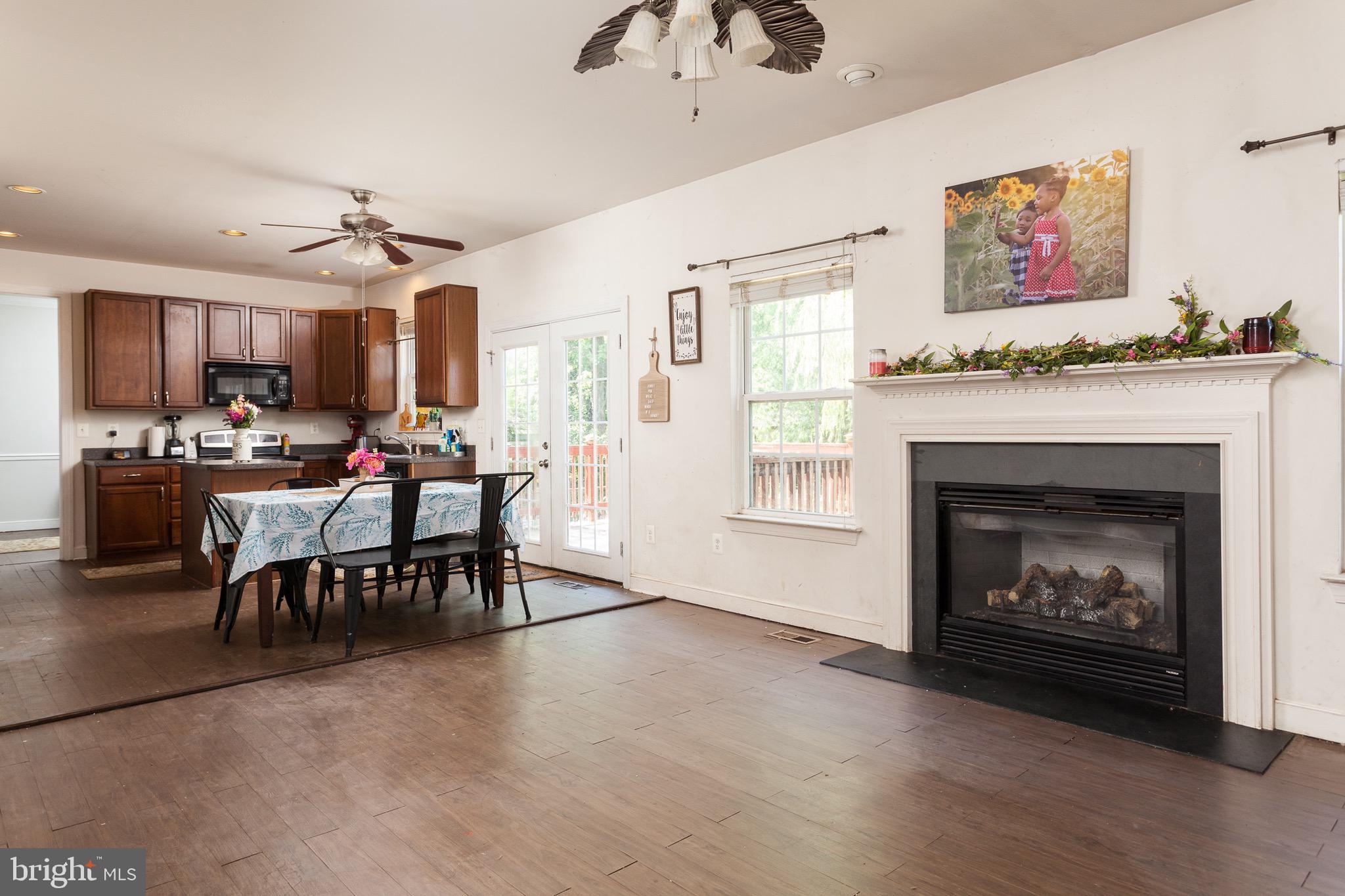 3808 Longley Road Abingdon, MD 21009 - Photo 4 of 28 SPACIOUS MAIN LEVEL LIVING