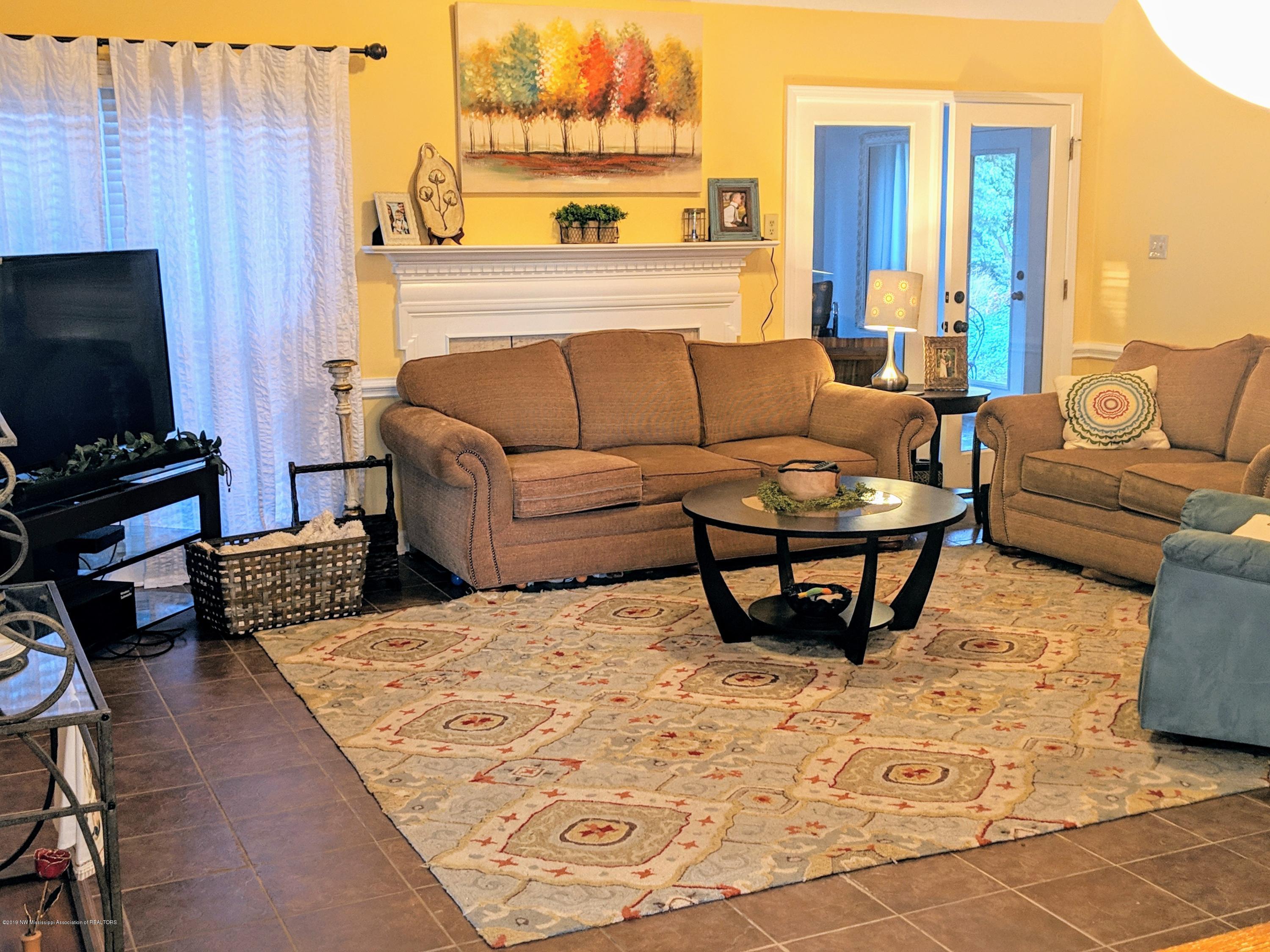9280 Plantation Road Olive Branch, MS 38654 - Photo 6 of 19 06