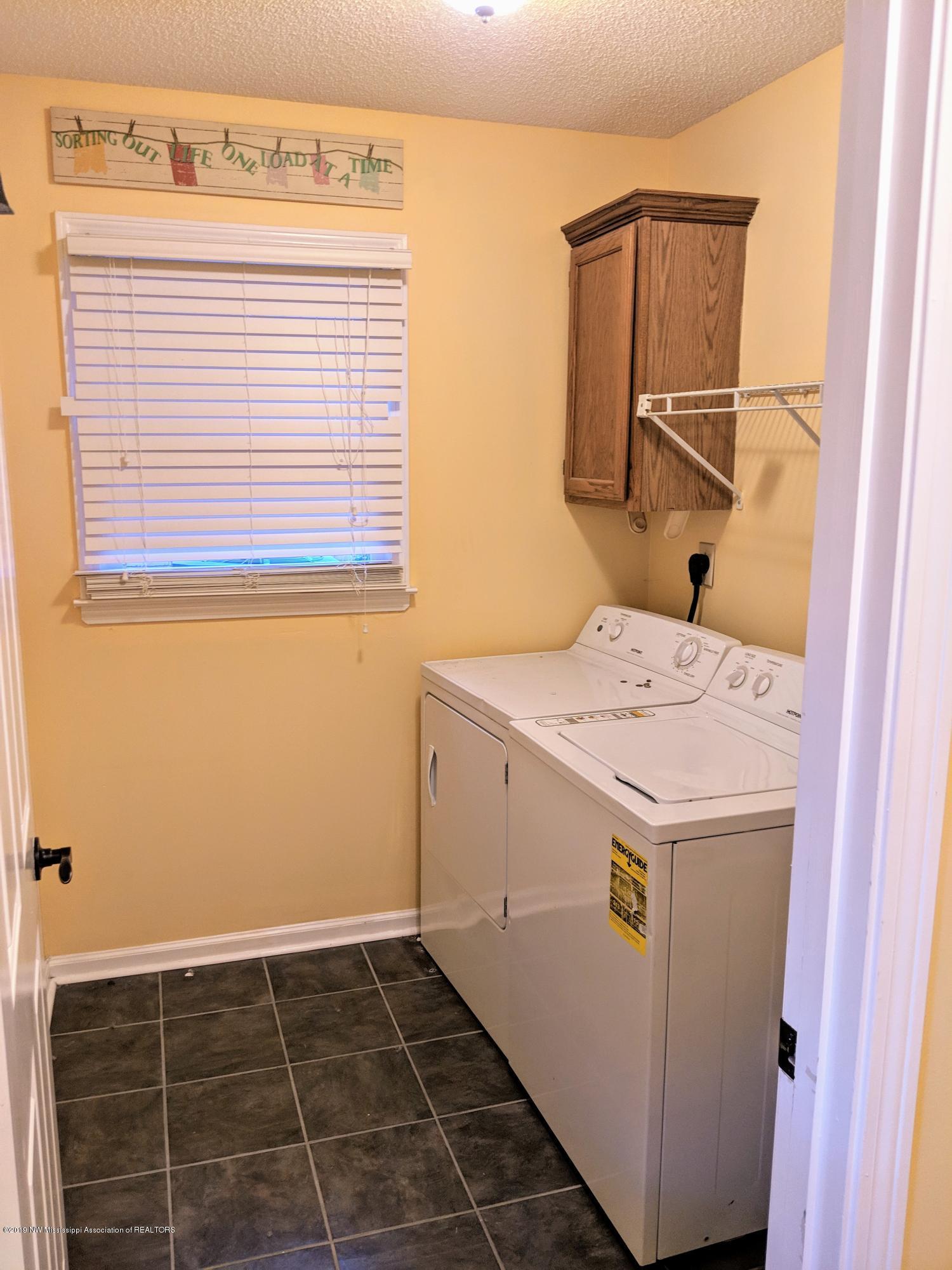 9280 Plantation Road Olive Branch, MS 38654 - Photo 8 of 19 08