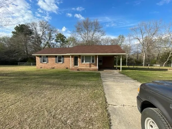 $1,300 | 2437 Pipkin Road, Sumter, SC 29154