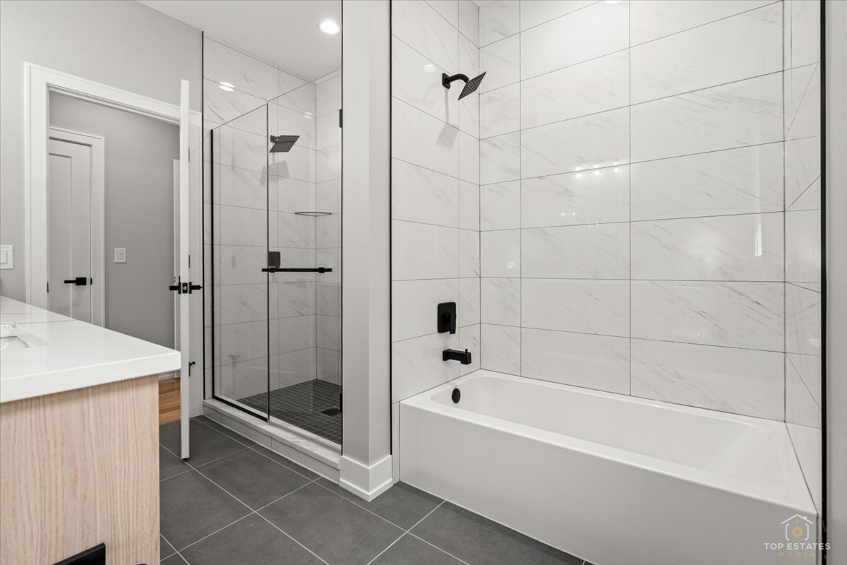 5328 South Mason Avenue Chicago, IL 60638 - Photo 13 of 27