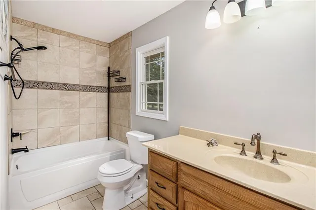 $275,000 | 371 Lake Drive Southeast, Calhoun, GA 30701