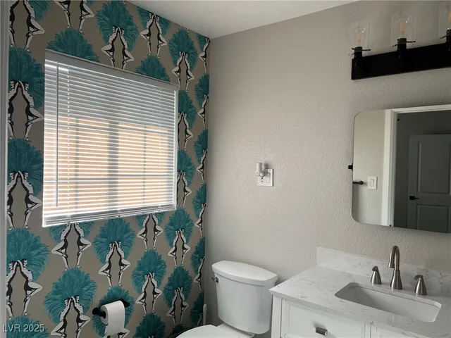 $2,700 | 1001 Griffith Avenue, Las Vegas, NV 89104