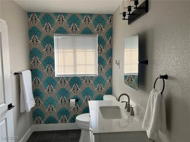 $2,700 | 1001 Griffith Avenue, Las Vegas, NV 89104