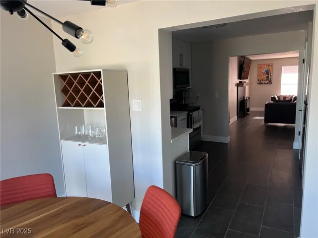 $2,700 | 1001 Griffith Avenue, Las Vegas, NV 89104