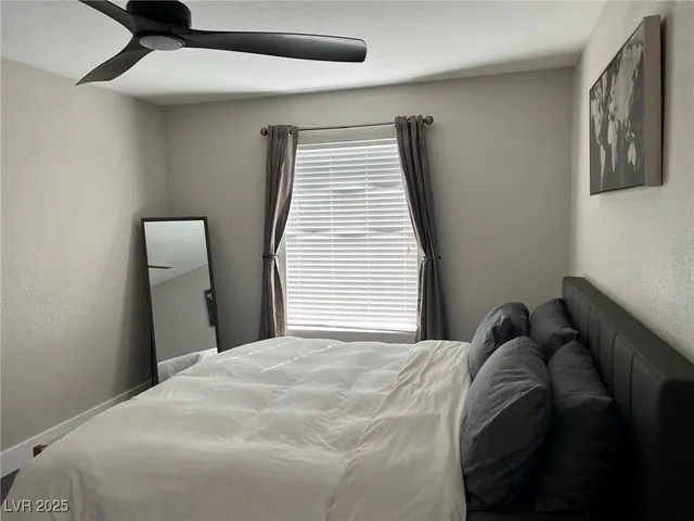 $2,700 | 1001 Griffith Avenue, Las Vegas, NV 89104