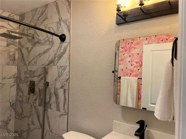 $2,700 | 1001 Griffith Avenue, Las Vegas, NV 89104