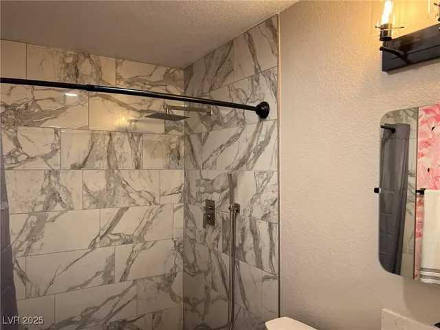 $2,700 | 1001 Griffith Avenue, Las Vegas, NV 89104