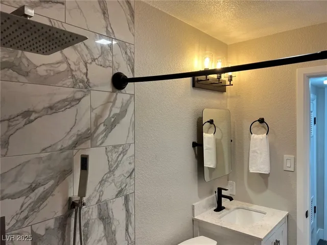 $2,700 | 1001 Griffith Avenue, Las Vegas, NV 89104