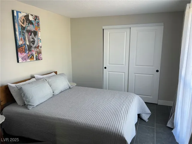 $2,700 | 1001 Griffith Avenue, Las Vegas, NV 89104