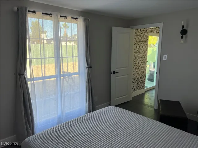 $2,700 | 1001 Griffith Avenue, Las Vegas, NV 89104