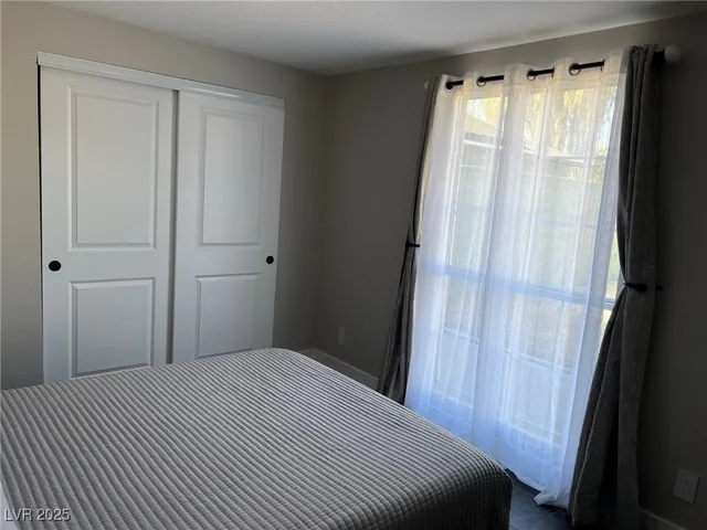 $2,700 | 1001 Griffith Avenue, Las Vegas, NV 89104
