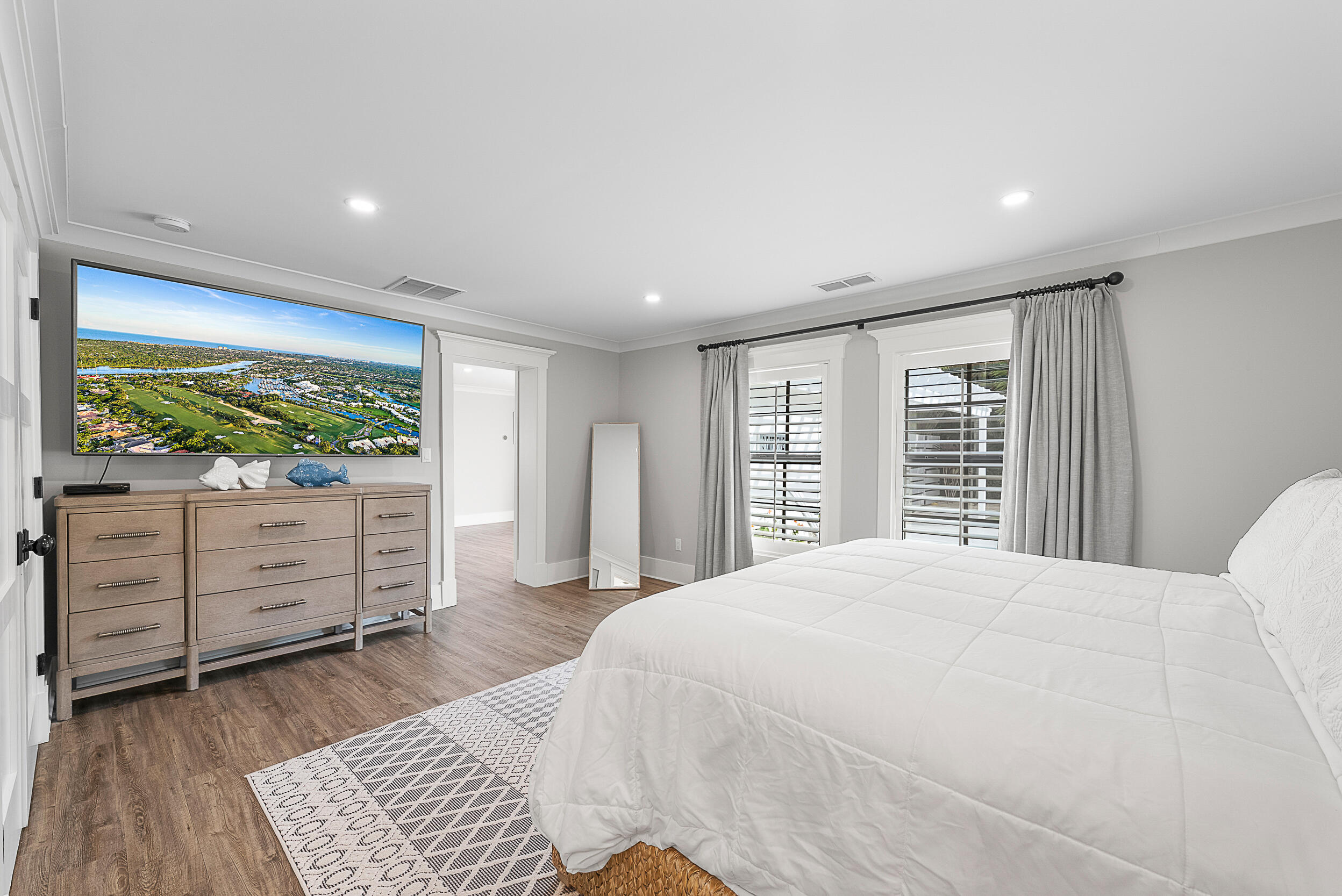 355 Center Street Jupiter, FL 33458 - Photo 14 of 26 Primary Bedroom