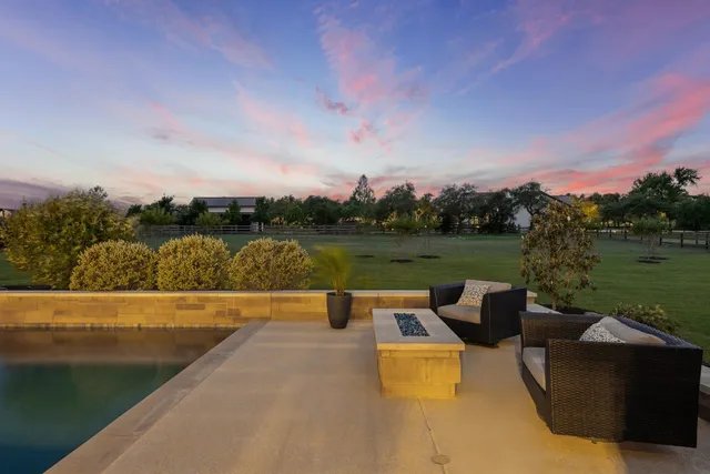 $1,395,000 | 281 Colonial Affair, Austin, TX 78737