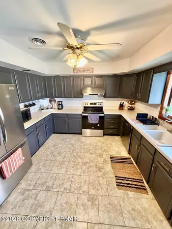 $449,900 | 209 Dry Pond Drive, East Stroudsburg, PA 18302