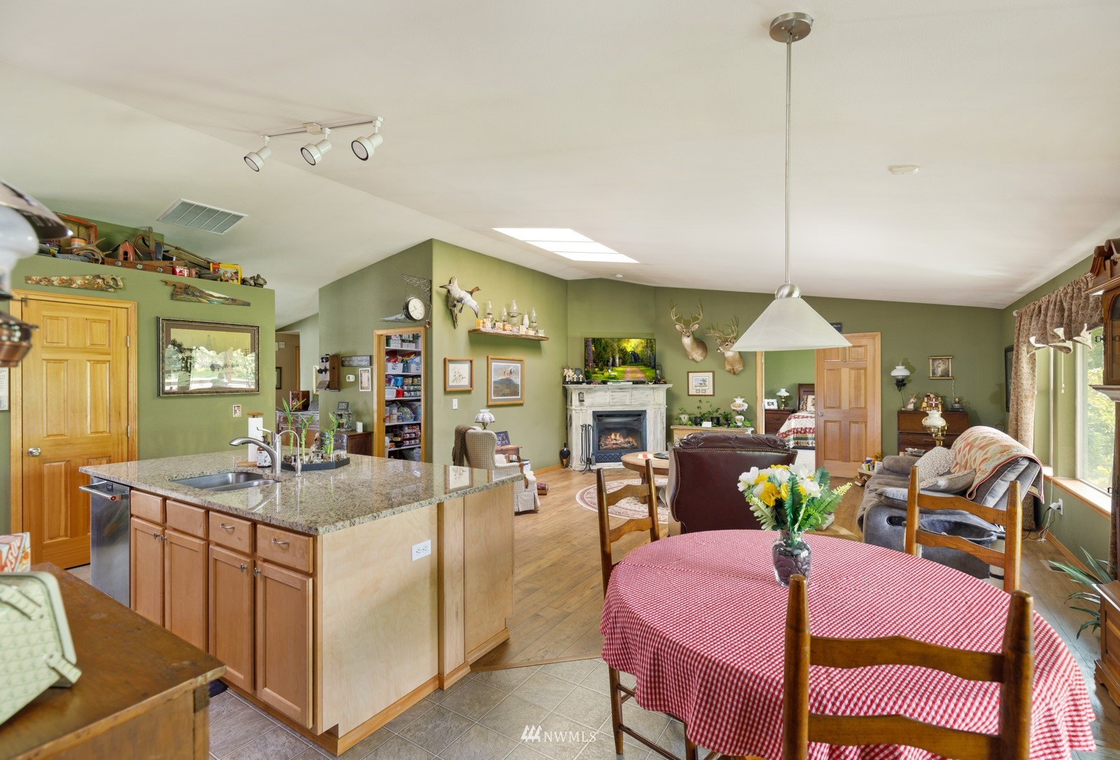 5838 Kirsop Road Southwest Tumwater, WA 98512 - Photo 15 of 37 Gallery Image 15