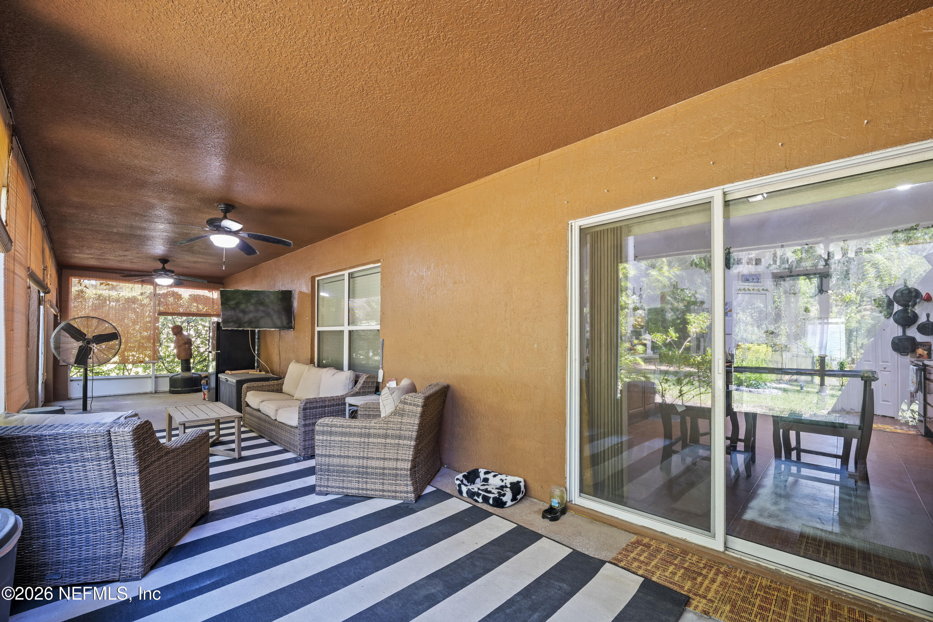 97106 Yorkshire Drive Yulee, FL 32097 - Photo 39 of 53 38 Screened-In Lanai
