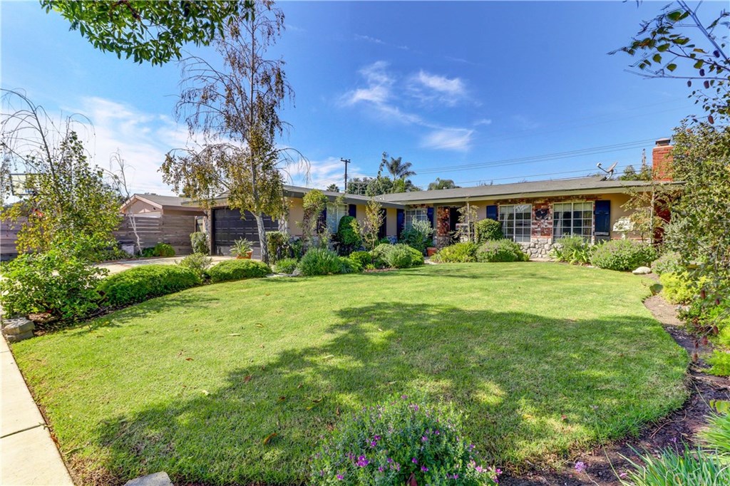 Charming home on quiet cul-de-sac in Mesa Verde State Streets