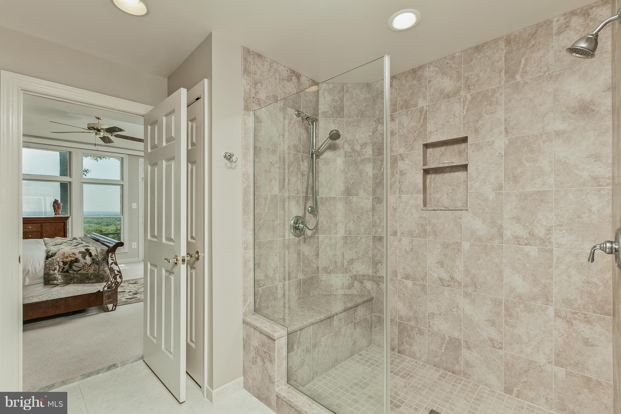 9821 Fox Road Frederick, MD 21702 - Photo 18 of 30 Bath (Master)