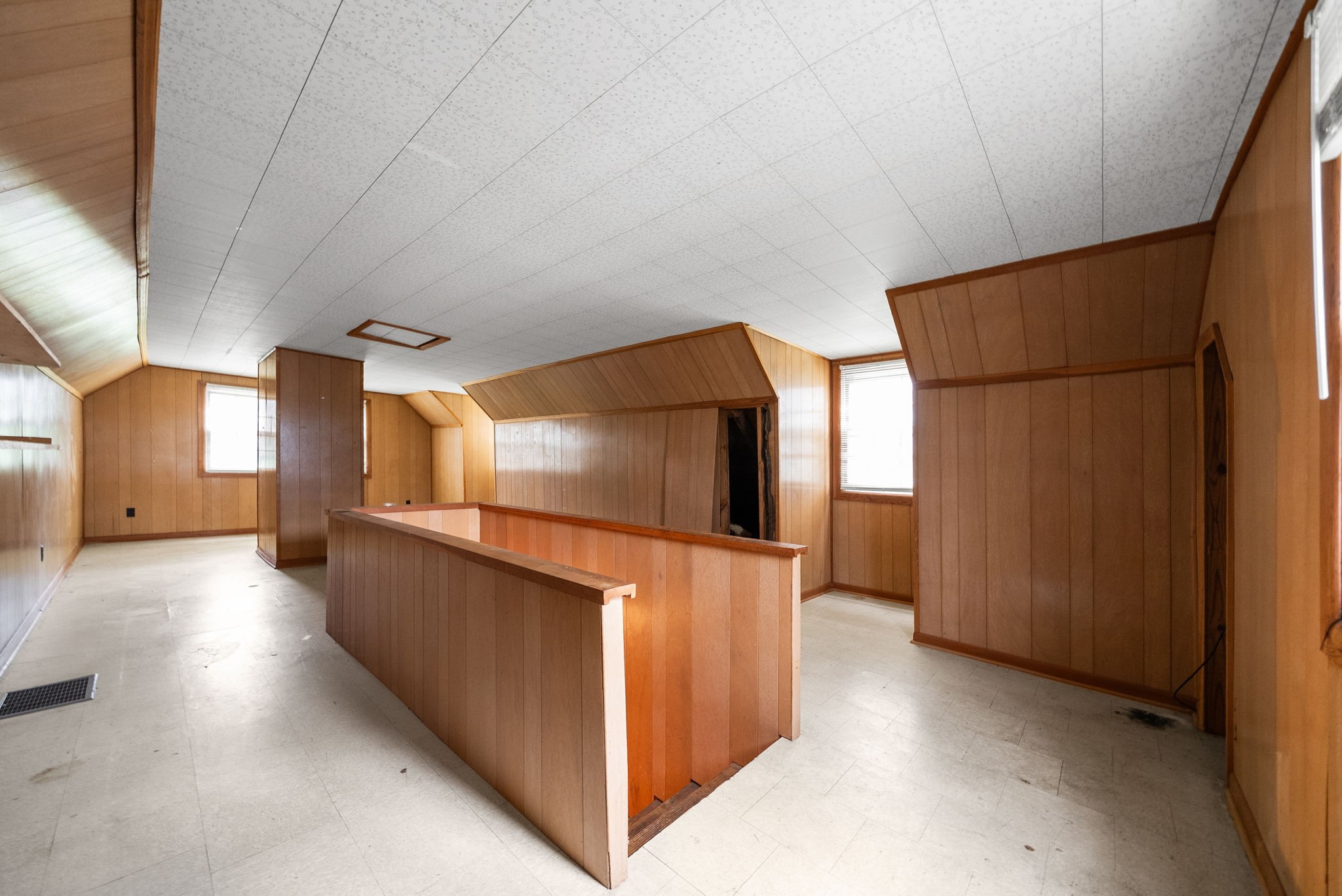 210 Cliffdale Road Nashville, TN 37214 - Photo 20 of 38 a view of a livingroom with furniture and a window