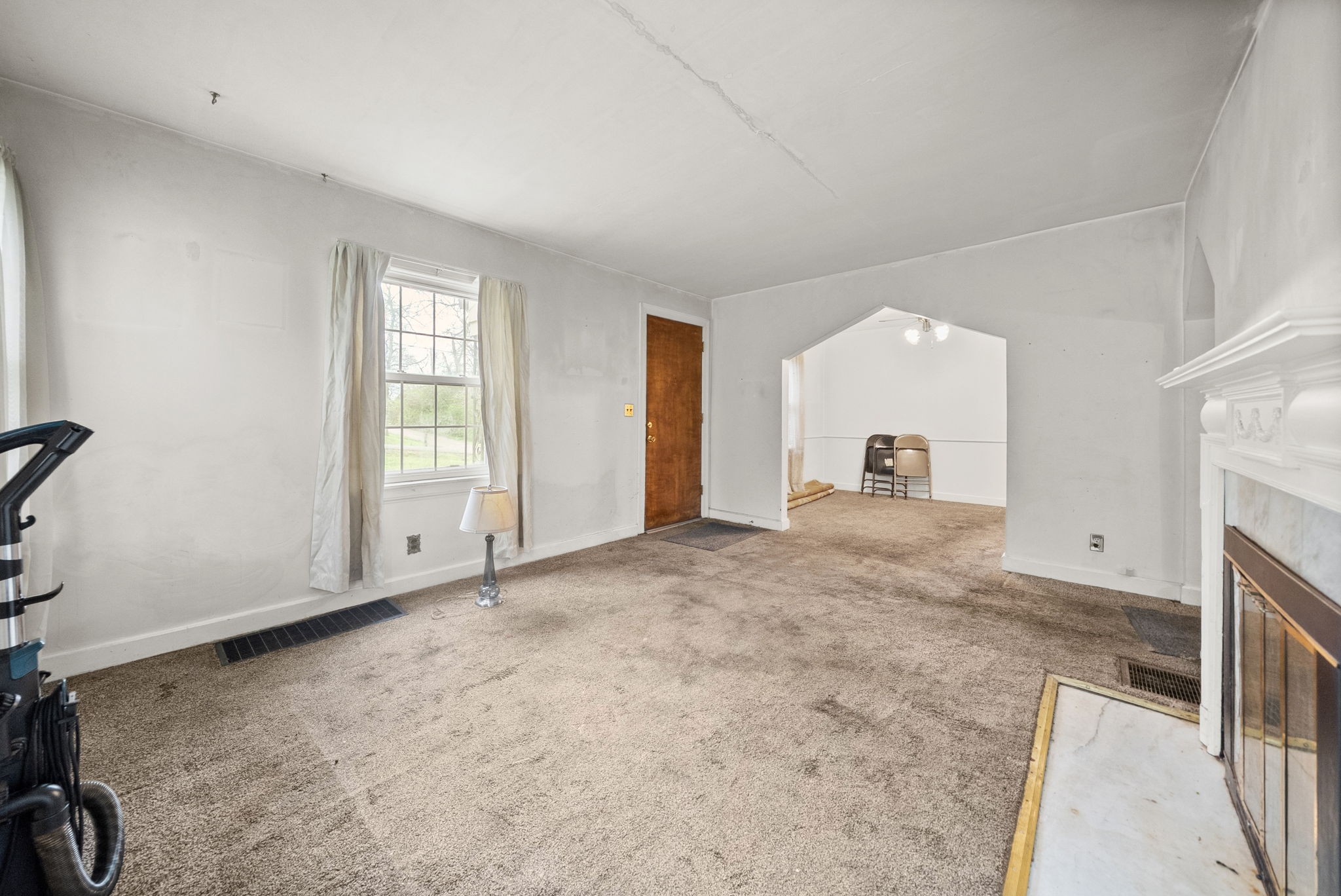 210 Cliffdale Road Nashville, TN 37214 - Photo 7 of 38 a view of a livingroom with a sink and a couch