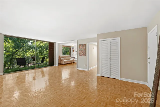 $469,000 | 1300 Queens Road, Unit 402, Charlotte, NC 28207