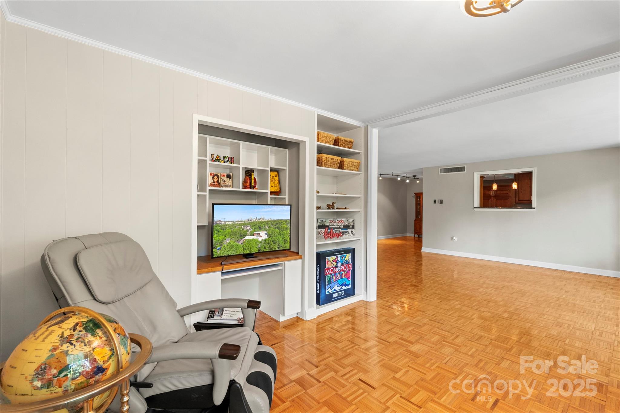 1300 Queens Road, Unit 402 Charlotte, NC 28207 - Photo 10 of 30