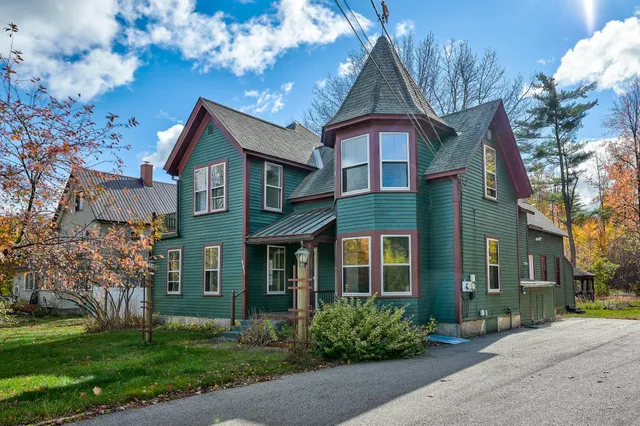 $569,000 | 129 Dinsmore Road, Conway, NH 03860