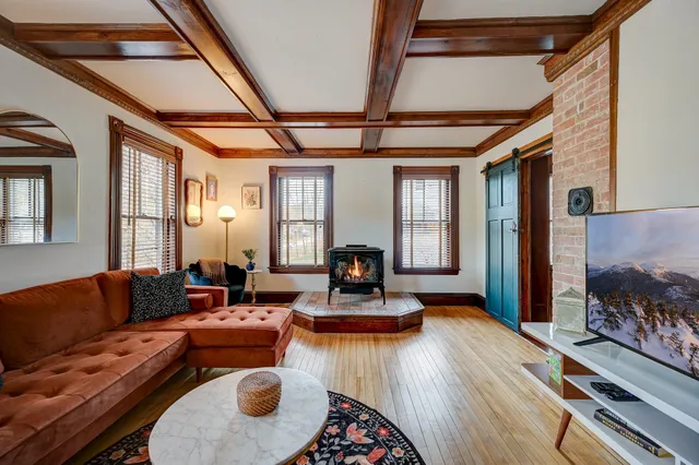 $569,000 | 129 Dinsmore Road, Conway, NH 03860