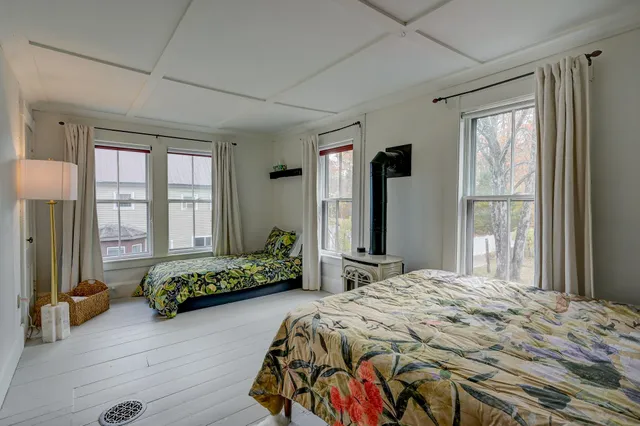 $569,000 | 129 Dinsmore Road, Conway, NH 03860