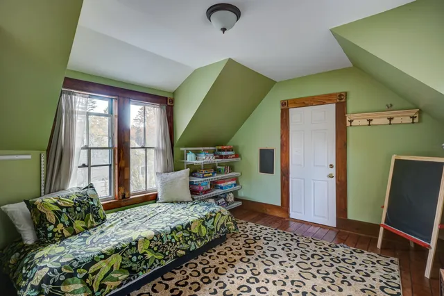 $569,000 | 129 Dinsmore Road, Conway, NH 03860