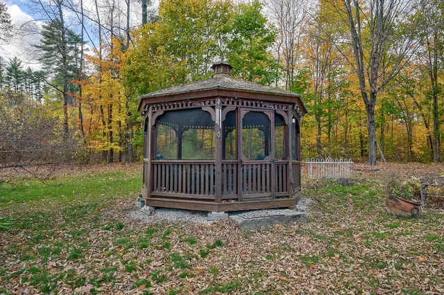 $569,000 | 129 Dinsmore Road, Conway, NH 03860