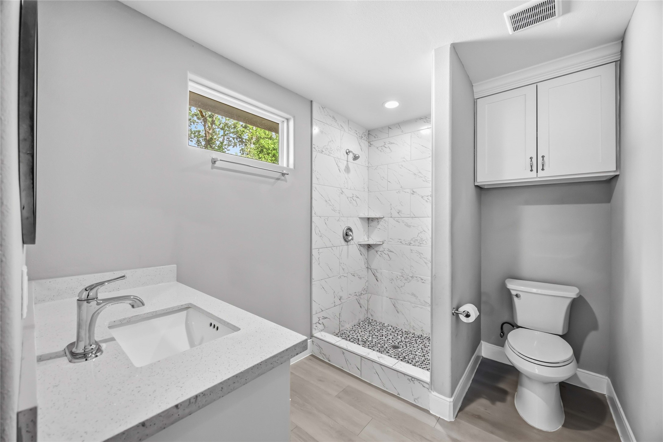 8129 Linda Vista Road Houston, TX 77028 - Photo 16 of 27