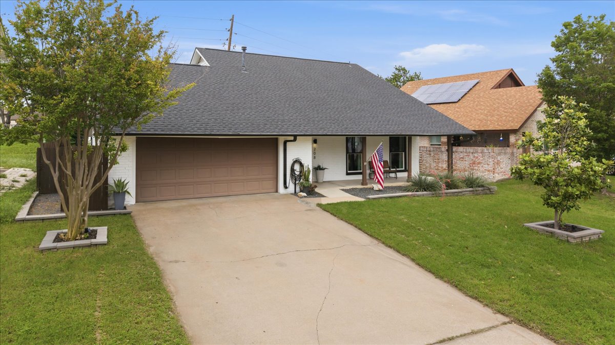 208 Skyloop Drive Austin, TX 78745 - Photo 32 of 34