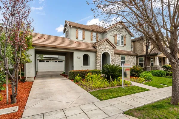 $905,000 | 122 North Sierra Madre Street, Mountain House, CA 95391