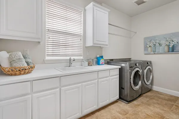 $905,000 | 122 North Sierra Madre Street, Mountain House, CA 95391