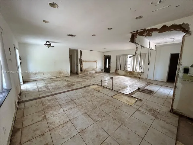 $500,000 | 10441 Southwest 48th Street, Miami, FL 33165