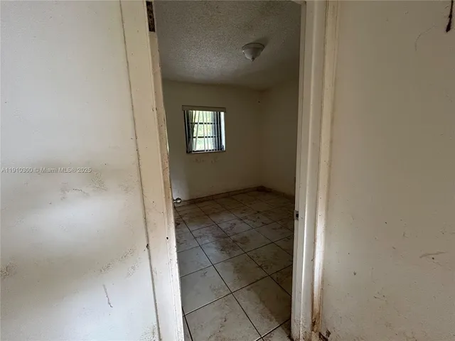 $500,000 | 10441 Southwest 48th Street, Miami, FL 33165