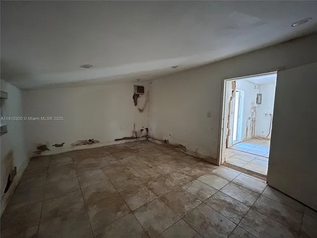 $500,000 | 10441 Southwest 48th Street, Miami, FL 33165