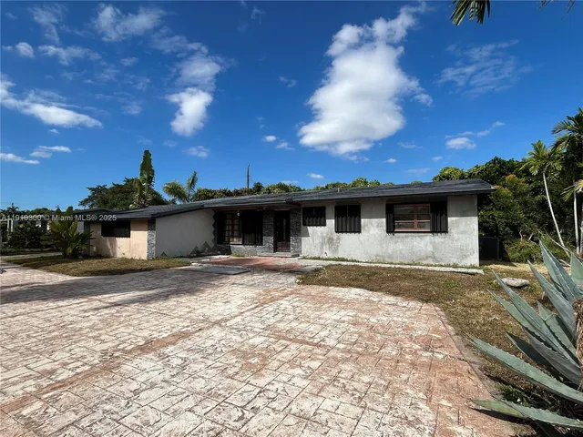 $500,000 | 10441 Southwest 48th Street, Miami, FL 33165