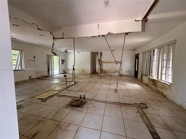 $500,000 | 10441 Southwest 48th Street, Miami, FL 33165