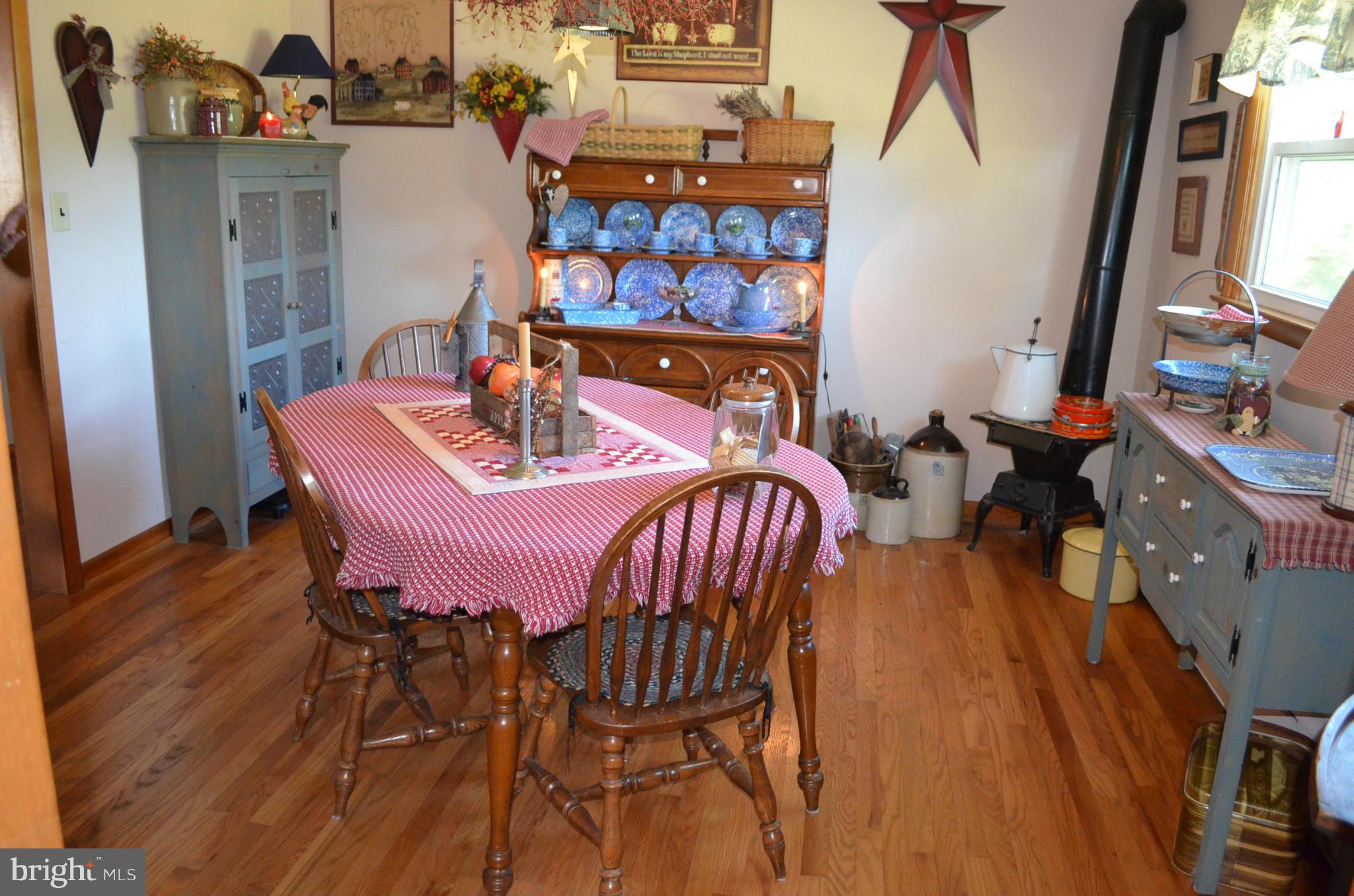 1406 Old Manchester Road Westminster, MD 21157 - Photo 13 of 29 Dining Room