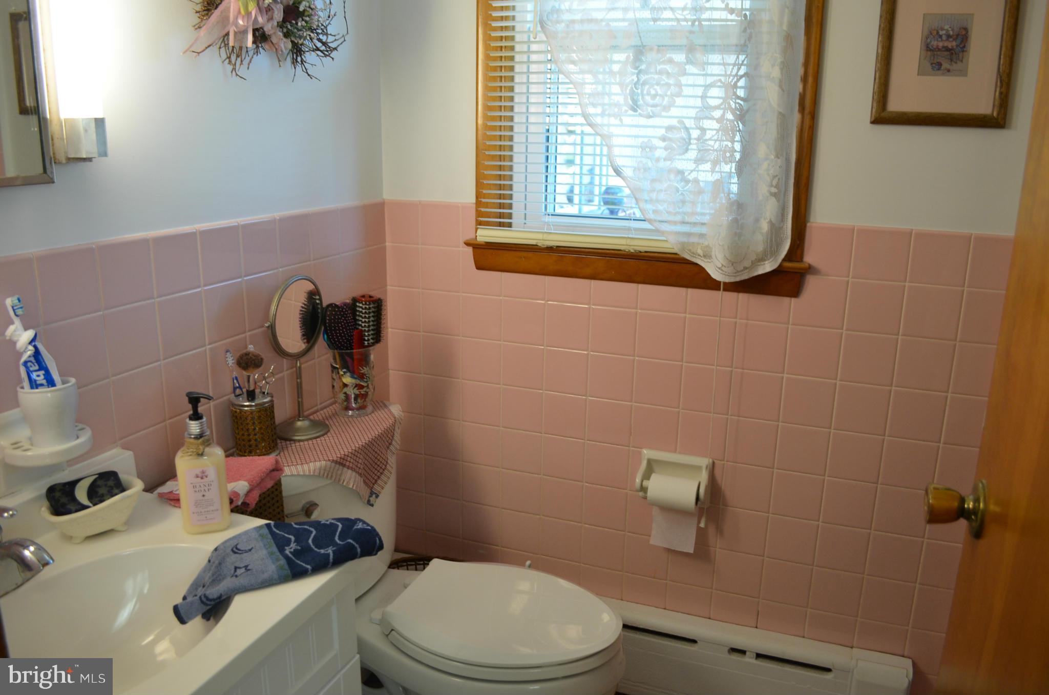 1406 Old Manchester Road Westminster, MD 21157 - Photo 16 of 29 Full hall bath by bedrooms on main level