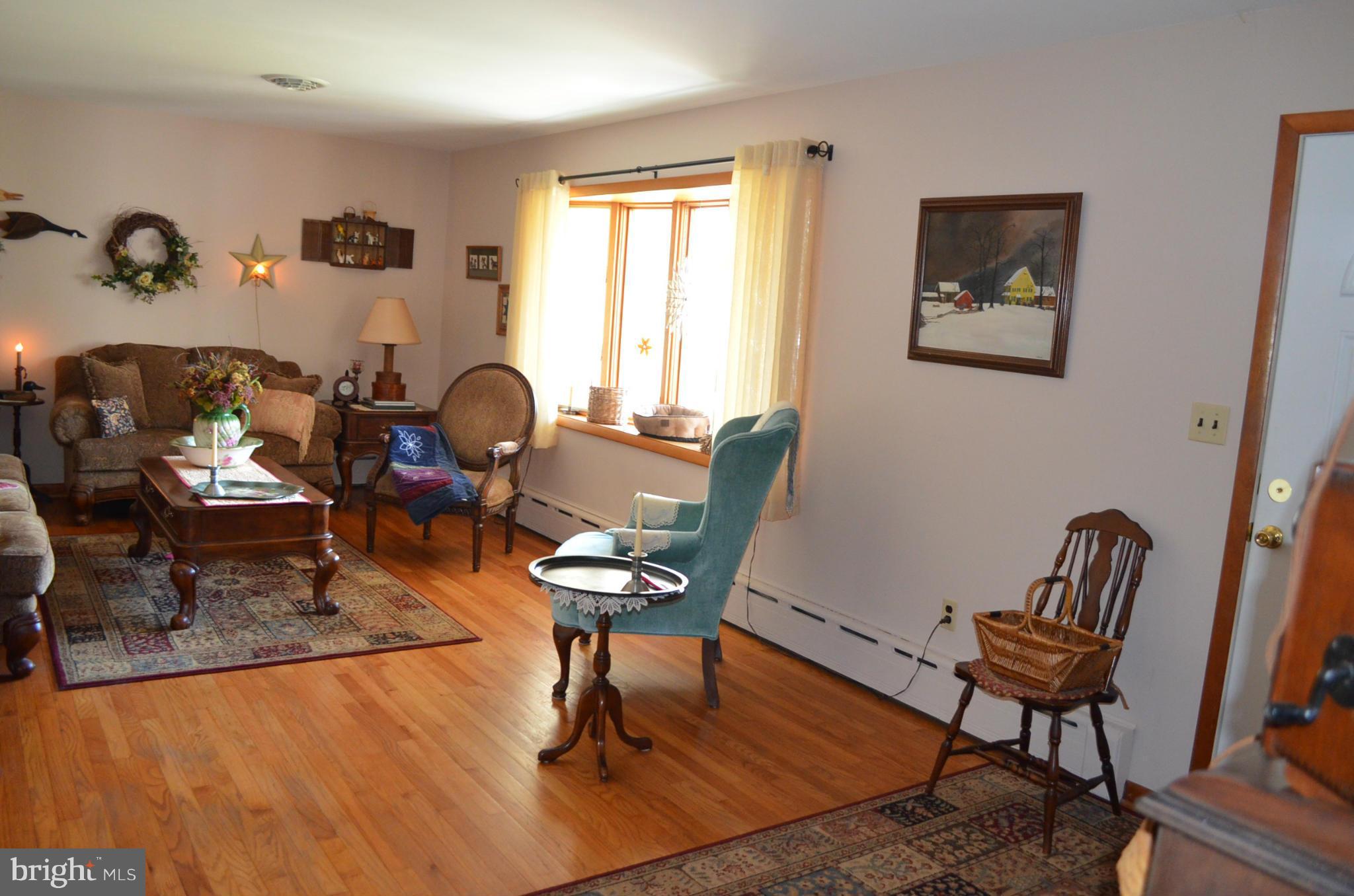 1406 Old Manchester Road Westminster, MD 21157 - Photo 7 of 29 Living Room