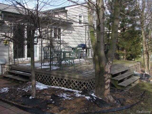 21690 Chester Road Ray, MI 48096 - Photo 8 of 24 Deck.JPG