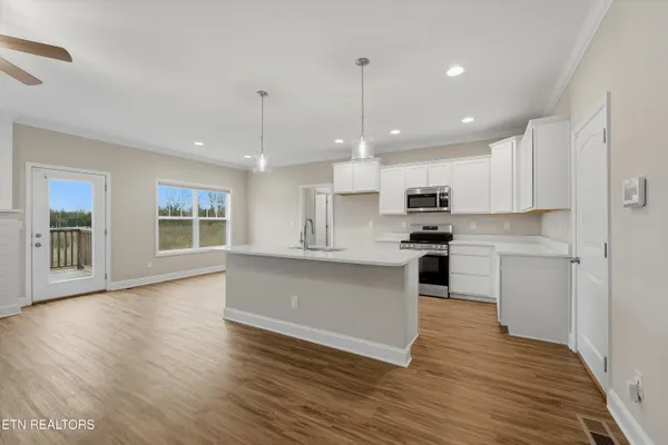 $390,000 | 160 East Elderberry Street, Oak Ridge, TN 37830