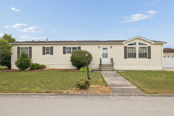$159,900 | 22924 South Pine Valley Drive, Frankfort, IL 60423