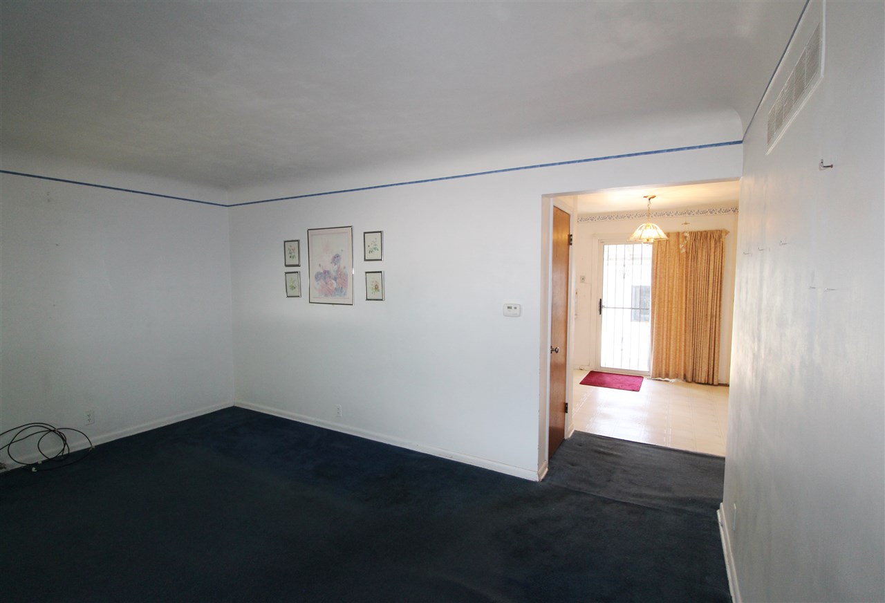 3746 Risedorph Avenue Flint, MI 48506 - Photo 5 of 19 50021086-4.JPG